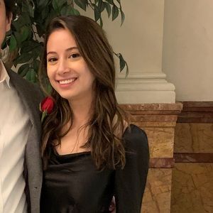 Meet your Posher, Jeneva